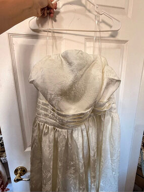 Wear Your Love wedding dress Floral Maxi Dress Cream Size 22 woman’s